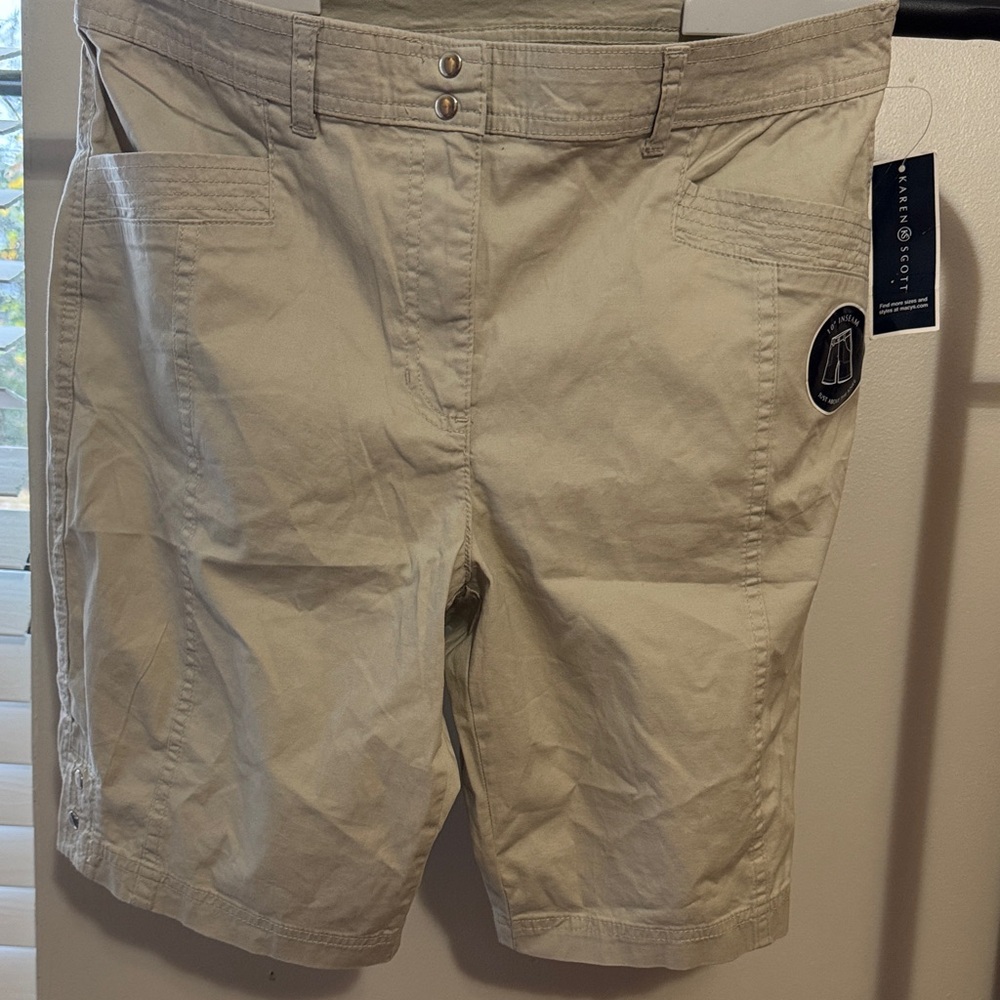 Karen Scott Men's Cream Flat Front Shorts